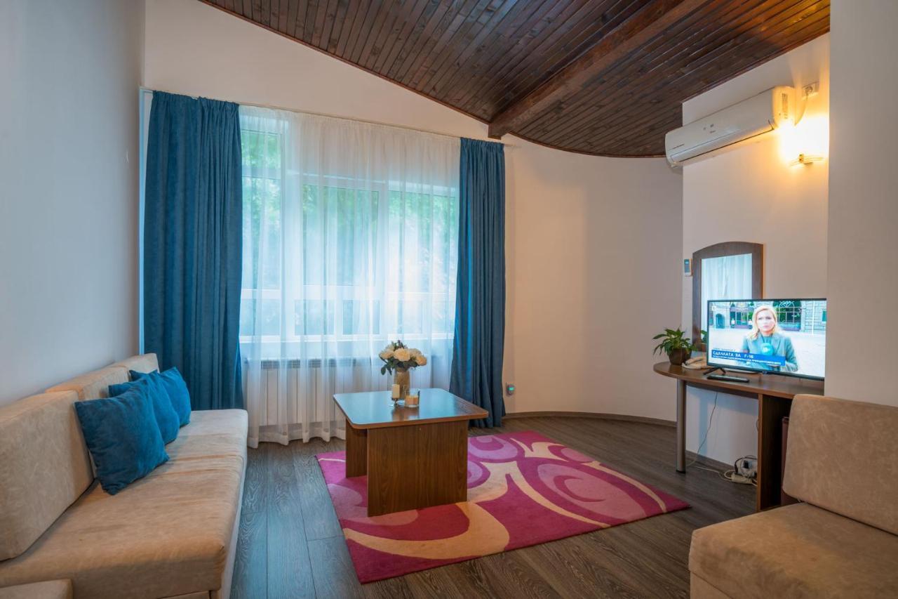 Family Park Hotel Kyoshkove Шумен Экстерьер фото